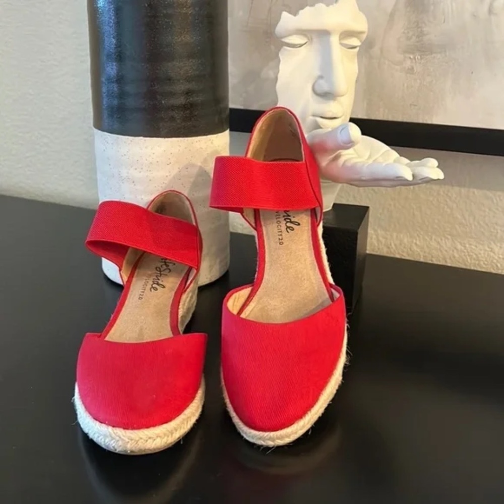 Life Stride Espadrille Sandals